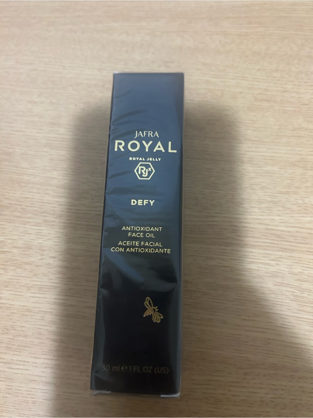JAFRA Royal Defy Antioxidant Face Oil - Black and Gold